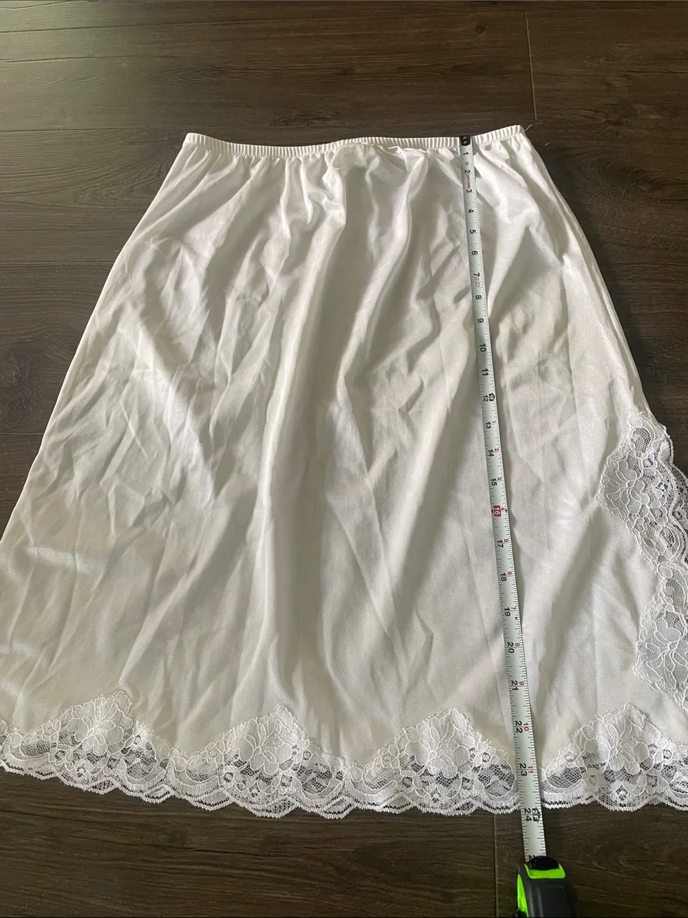 Vintage Ventura White Slip Lace w/ Lace Trim, Size Large  100% Nylon